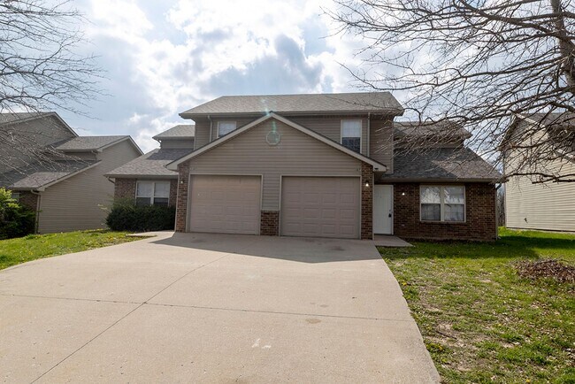 Primary Photo - 5305-5307-5307 Currituck Ln