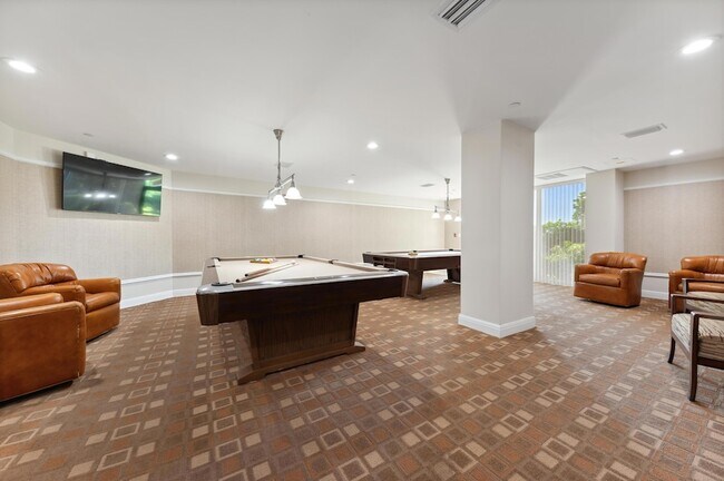 Building Photo - 3000 N Ocean Dr