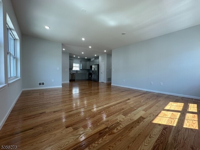 Building Photo - 476 Meade St