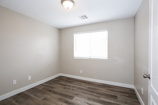 Building Photo - 6213 Rimfire Rock Ct