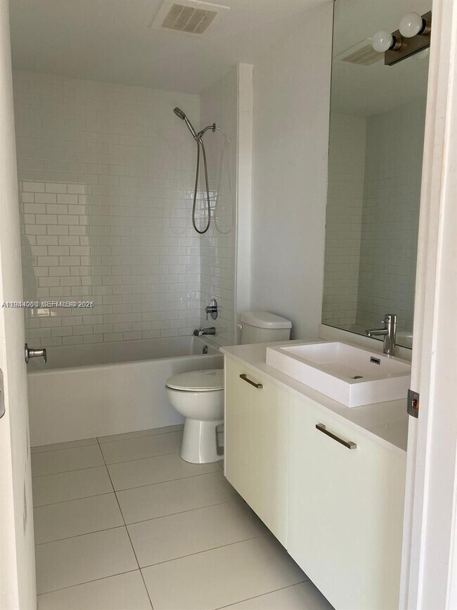 Building Photo - 151 SE 1st St