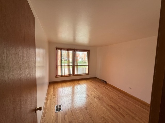 Building Photo - 8037 S Wentworth Ave