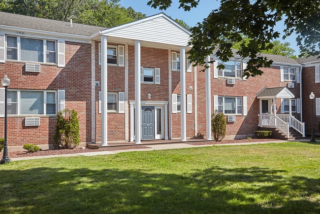 Building Photo - 43 Salmon Brook Dr