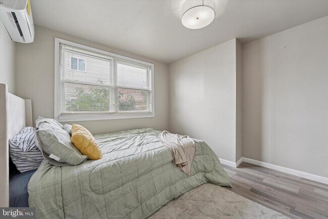 Building Photo - 1644 S 26th St