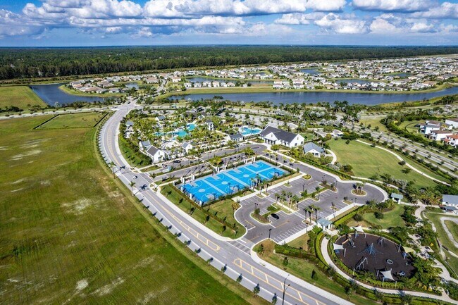 Building Photo - 4795 Sand Dollar Dr