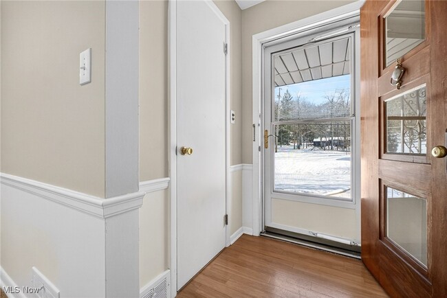 Building Photo - 8310 Broadview Rd