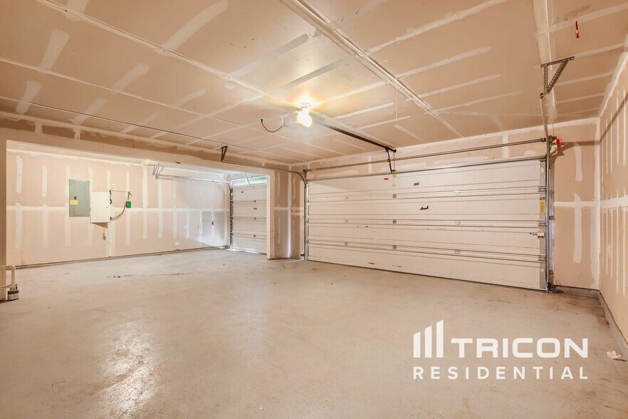Building Photo - 114 Pinto Dr