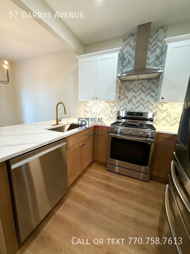 Building Photo - 57 Darbys Ave