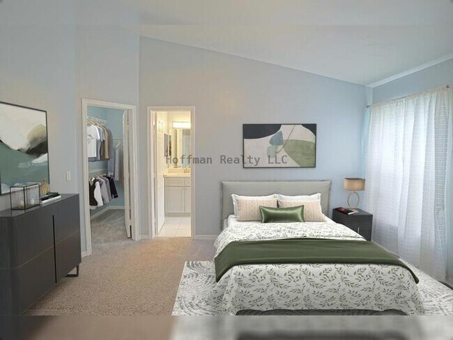 Building Photo - Charming 3 Bed, 2 Bath Home with Pond View in Sought-After Community