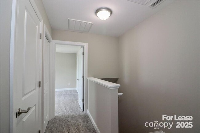 Building Photo - 3967 Newhall Dr NW