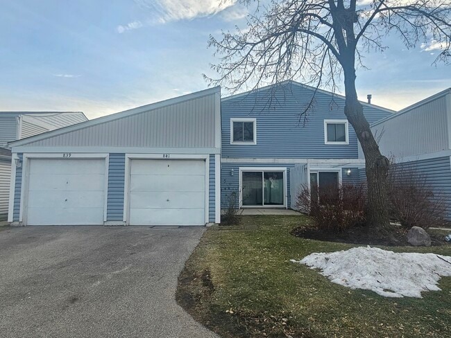 Building Photo - 841 Oxford Pl