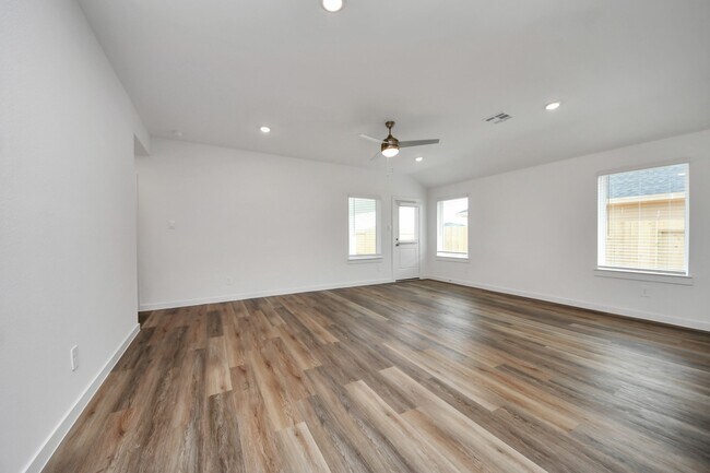 Building Photo - 9035 Rose Water Trl