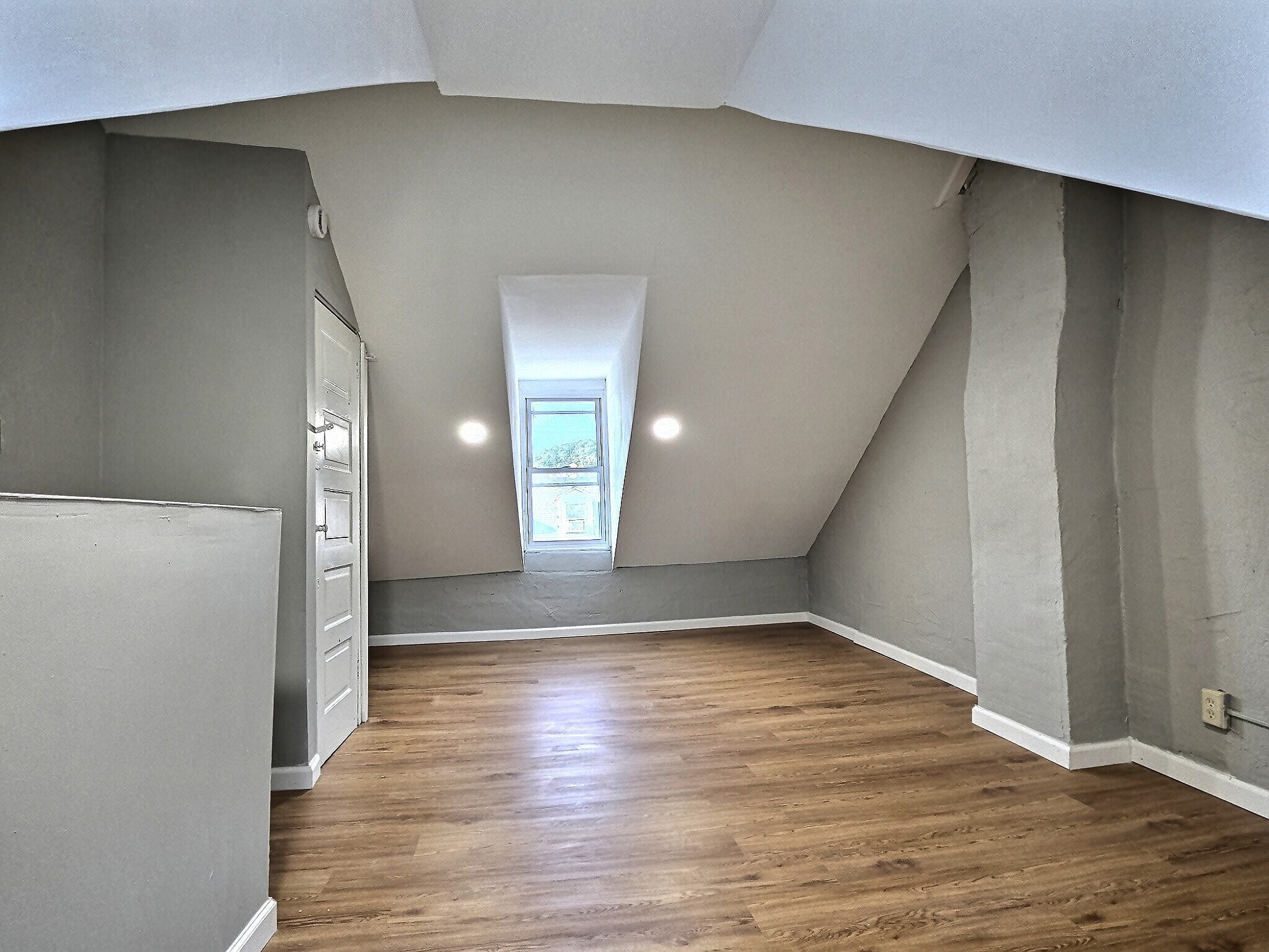 Building Photo - 1354 Cotton St