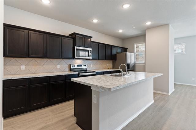 Building Photo - 2833 Bellflower Dr