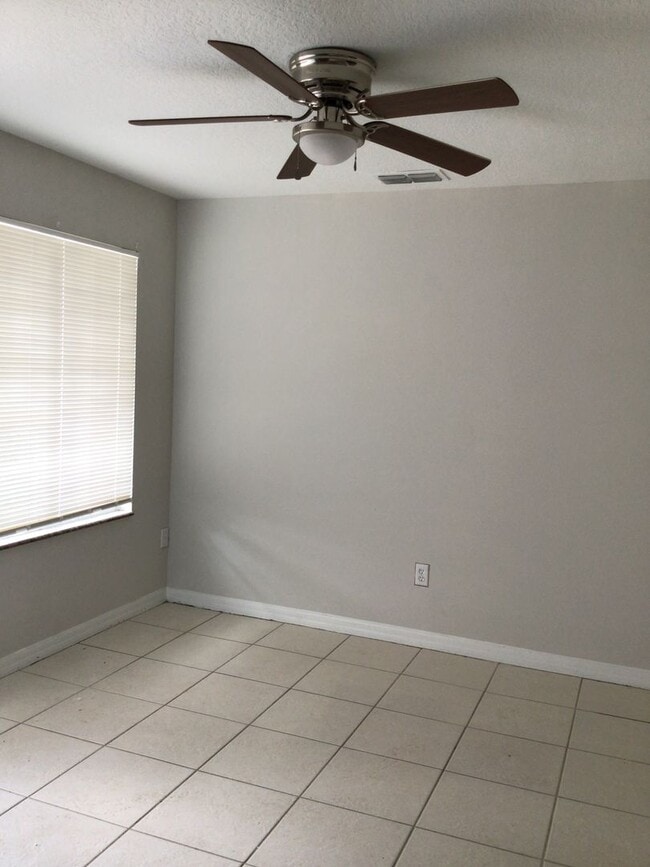 Building Photo - Magnolia Homes Town Home