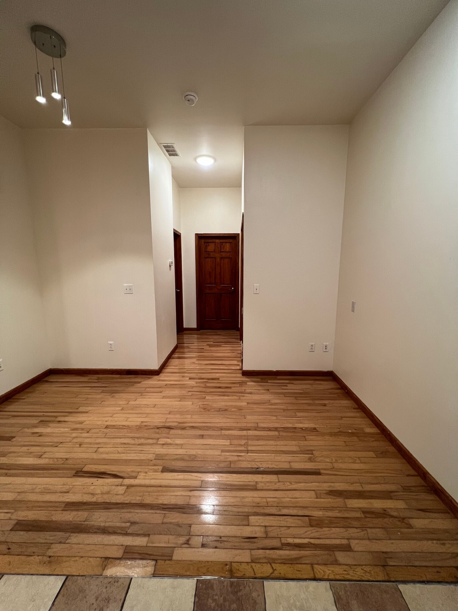 living - 110 1/2 E 6th St