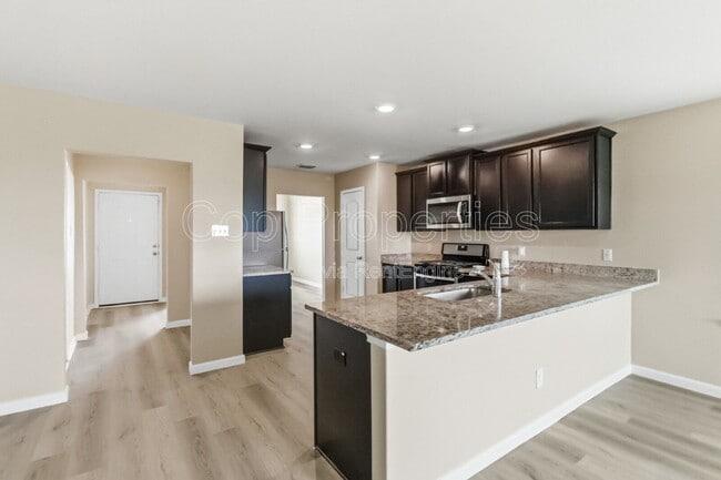 Building Photo - 15027 Harbor Lndg