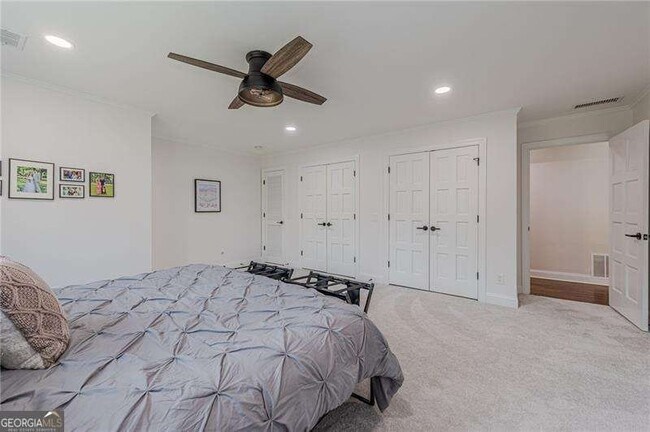 Building Photo - 4562 Columns Dr SE