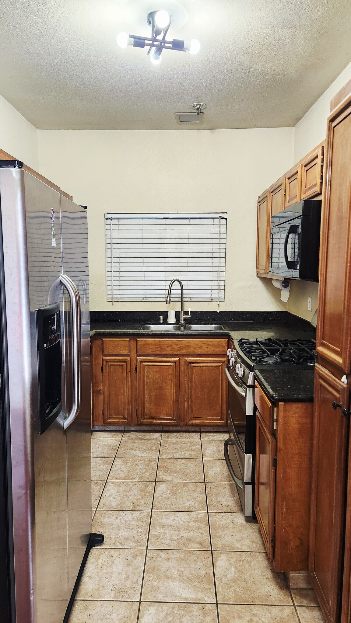 Kitchen - 3454 Bridgewood Ter