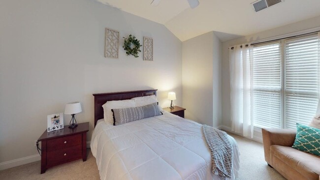 Building Photo - Dilworth Townhome For Rent