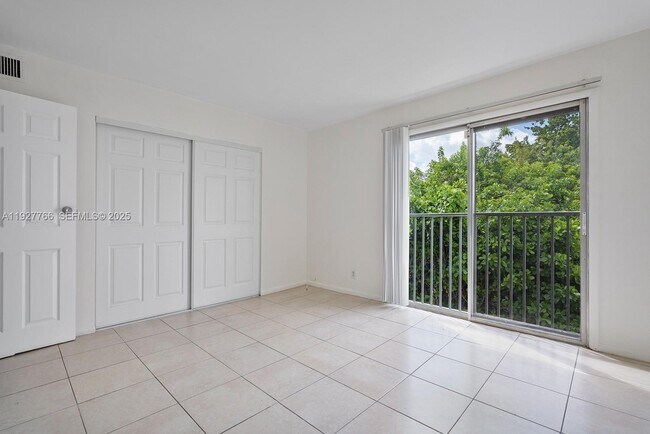 Building Photo - 4100 NW 16th Ave