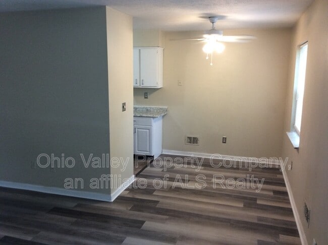 Building Photo - 3330 Breckenridge Ln