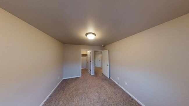 Building Photo - 4011 29th St SE
