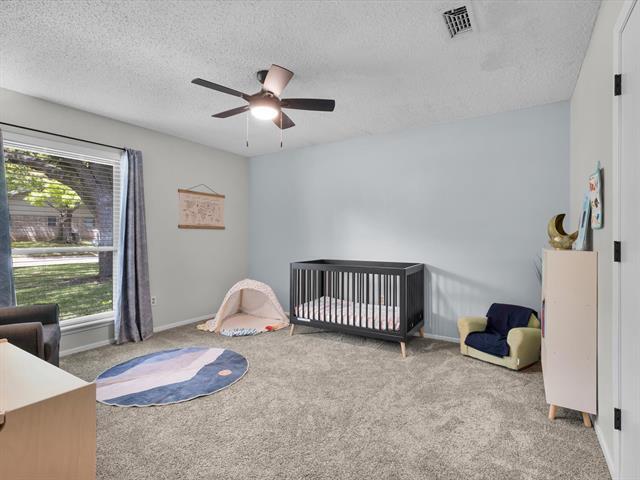 Building Photo - 1323 Hemphill Dr