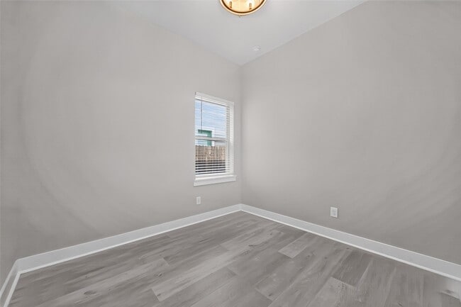 Building Photo - 18410 Central Creek Dr