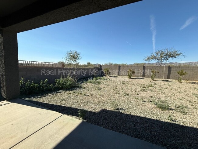 Building Photo - 4710 N 194th Dr