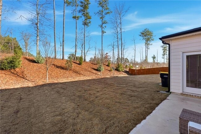 Building Photo - 265 Lauritsen Way