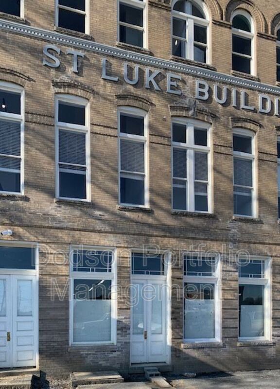 Building Photo - 900 St James St