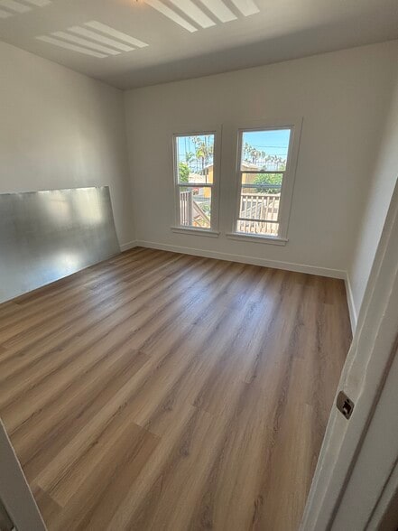 Main bedroom closest to back of building - 2109 1/2 W 54th St