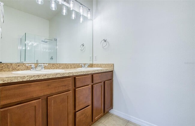 Building Photo - 4670 69th Pl N