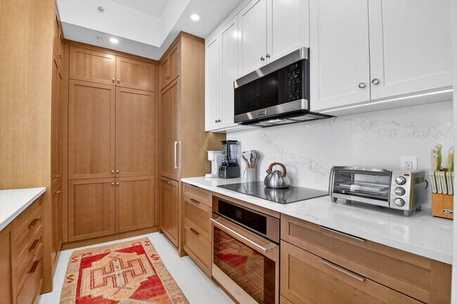 Building Photo - 550 Okeechobee Blvd