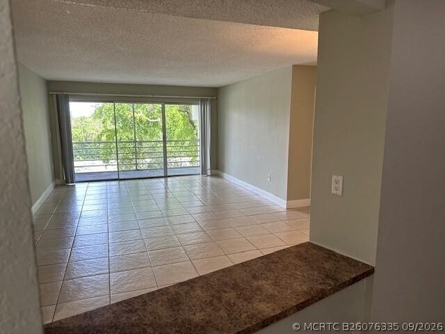 Building Photo - 4205 N University Dr