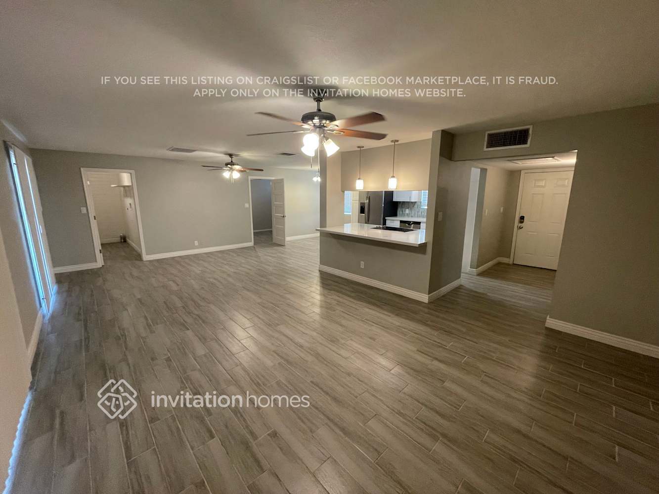 Building Photo - 1810 E Palmcroft Dr