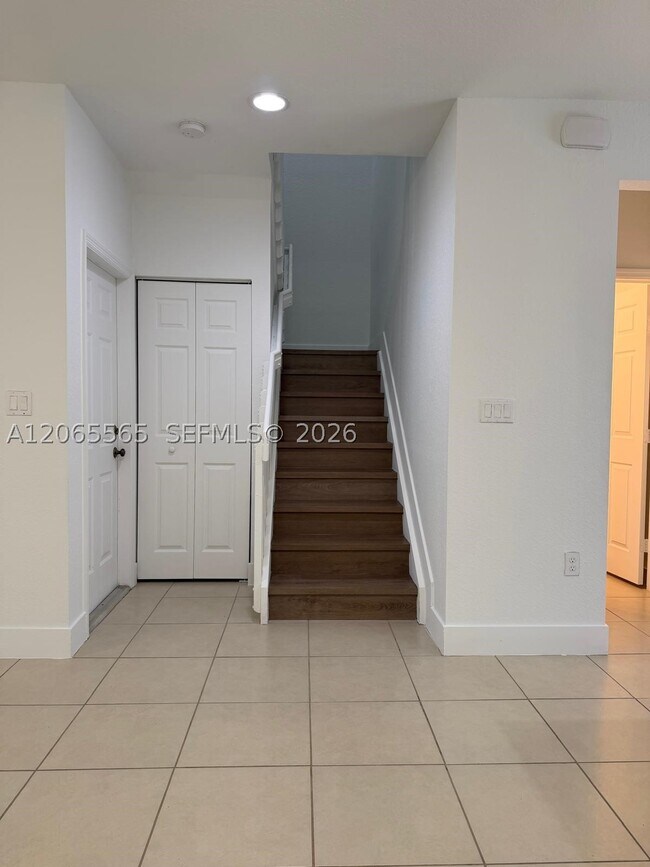 Building Photo - 4017 SW 149th Ct