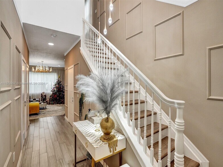 Building Photo - 4414 Ficus St