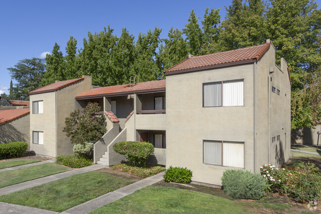 Building Photo - Venetian Park Apartments