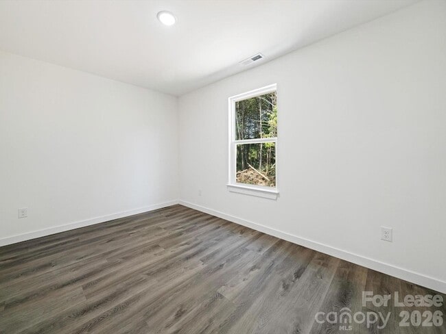 Building Photo - 2753 34th St Pl NE