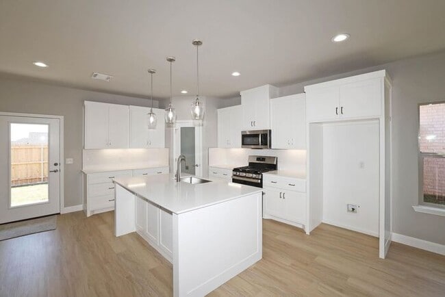 Building Photo - 4705 Scotty Dr