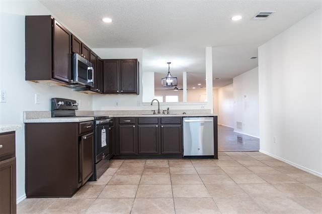 Building Photo - 2629 Clear Brook Dr