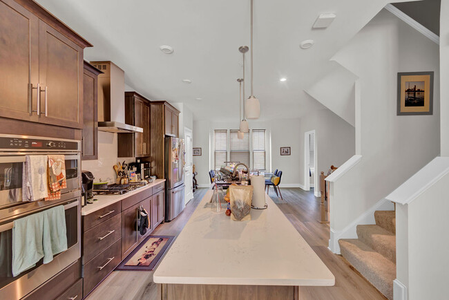 Building Photo - 6923 Gladebrook Rd