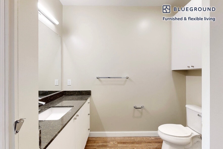 Building Photo - 79 Alexander St