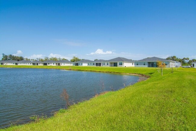 Building Photo - 5684 Hampton Park Cir