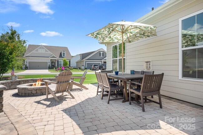 Building Photo - 5058 Antebellum Dr