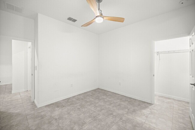 Building Photo - ???? Available 4 Bedroom Now in Calesa Township – No Rear Neighbors!