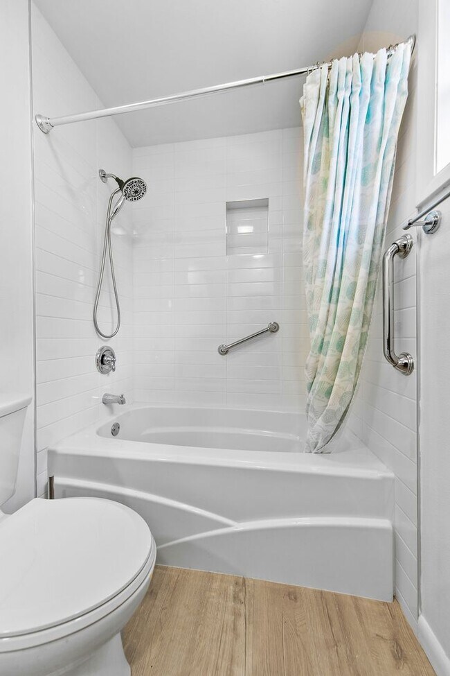 Building Photo - 7810 S Tropical Trail