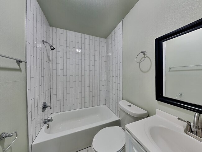 Building Photo - 1330 Marfa Ave